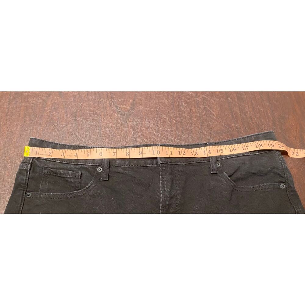 Old Navy Black High Rise OG Straight Denim Shorts Size 18 Spring Break Summer - Picture 6 of 7